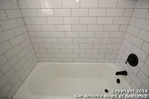 Building Photo - 131 E Ridgewood Ct