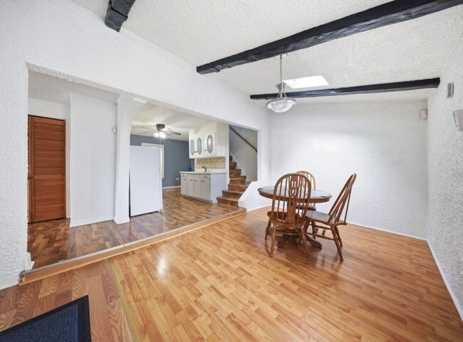 Building Photo - 604 N 8th Ave
