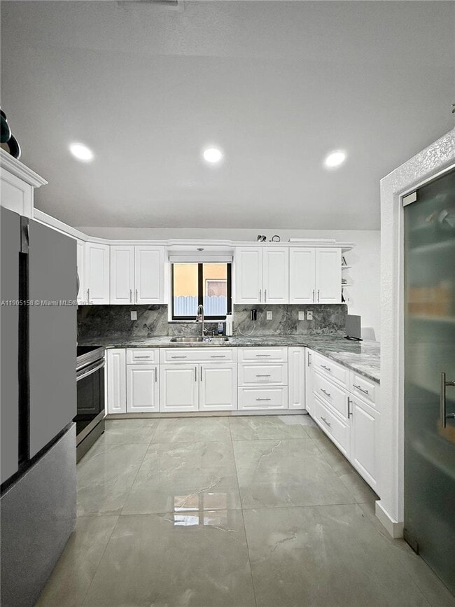 Building Photo - 3558 W 72nd Pl