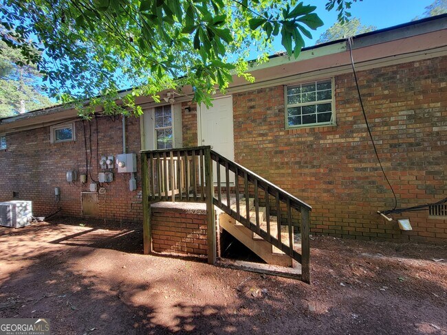 Building Photo - 357 Emily Cir
