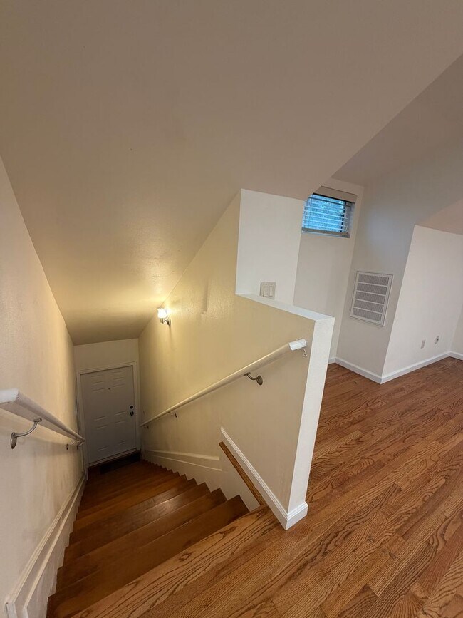 Building Photo - 1630Lynd