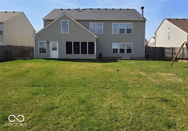 Building Photo - 5643 N Rockingham Ln