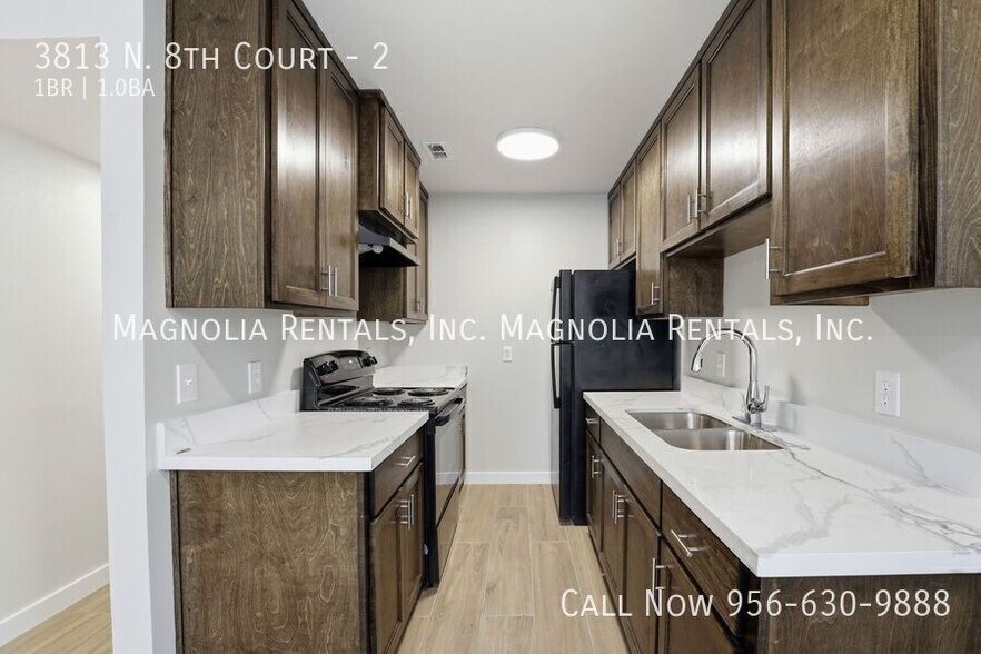 Building Photo - 3813 N 8th Ct