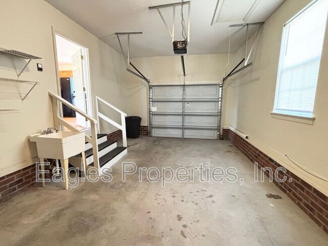 Building Photo - 3053 Condor Ct