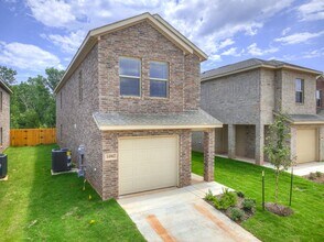 Building Photo - Brand New Home + Edmond Schools + 4 bedroo...