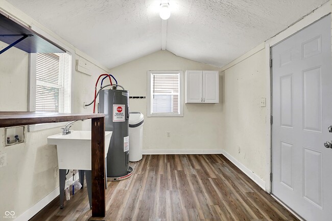 Building Photo - 9435 N 700 E