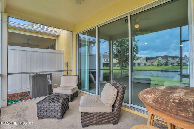 Building Photo - 6846 Roundleaf Dr