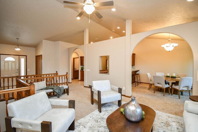 Primary Photo - South Sioux Falls Rental with Open Layout ...