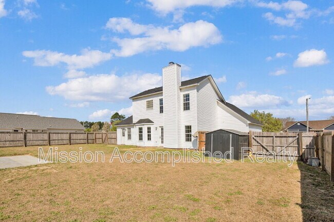 Building Photo - 304 Hawthorn Dr