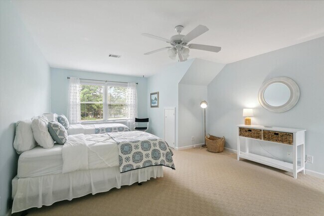 Building Photo - 258 Archer's Mead