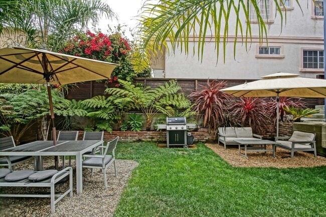 Building Photo - ENJOY INDOOR/OUTDOOR CALIFORNIA LIVING IN THIS CHARMING & STYLISH, 3BR1.5BA GOLDEN HILLS HOME W/ ...