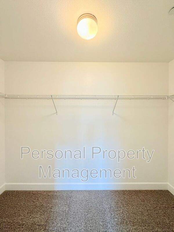 Building Photo - 3326 NW 47th Dr