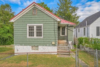 Building Photo - 316 1/2 Harrison Street