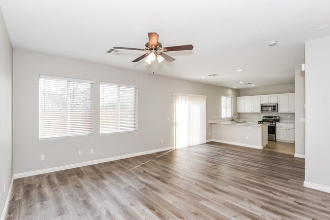 Building Photo - 4028 Oliver Sagebrush Dr