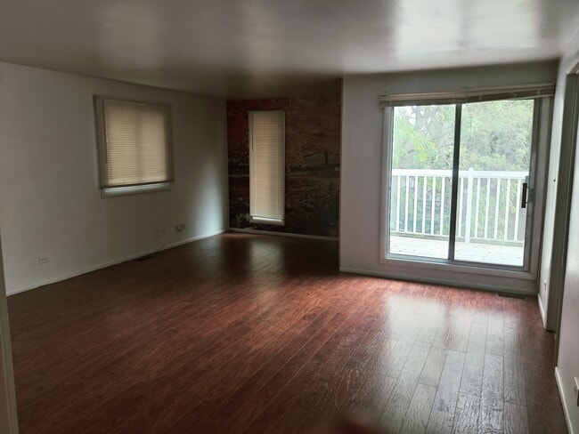 Building Photo - 1101 Sausalito Ct