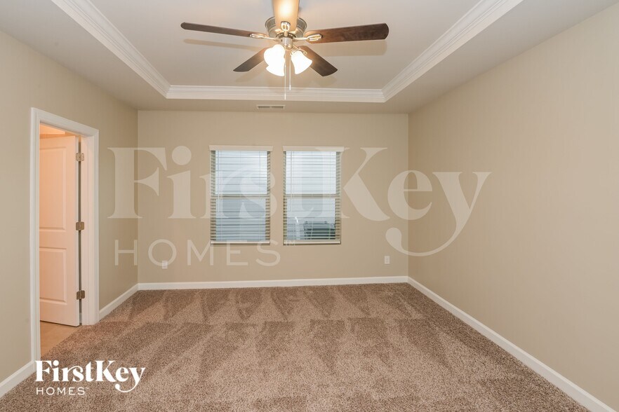 Building Photo - 11939 Hambright Rd