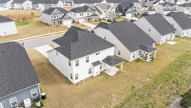 Building Photo - 629 Longstanton Ave