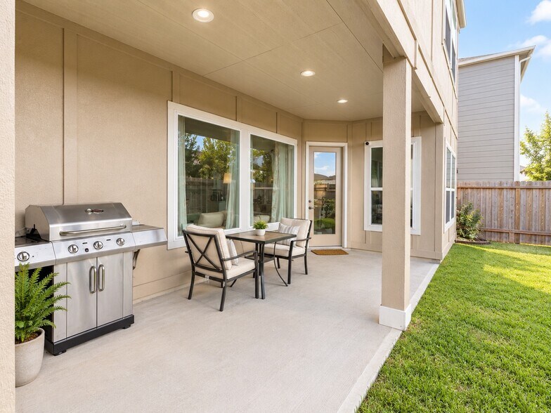 Building Photo - 4105 Upland Bend Dr