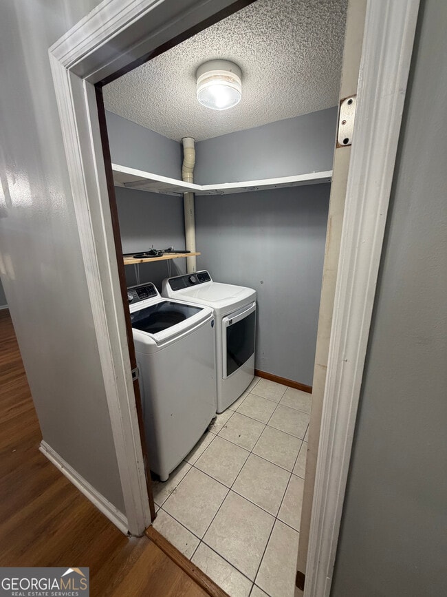 Building Photo - 514 Sunnyside Ct