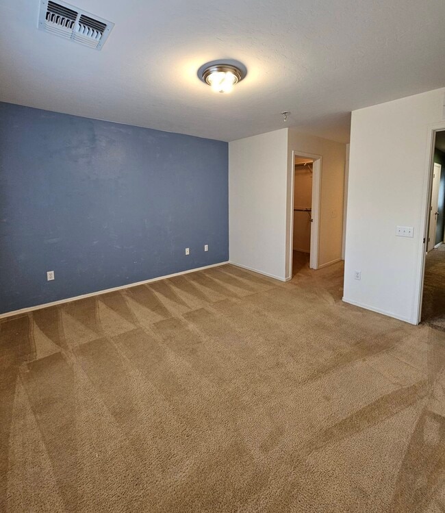 Building Photo - 6047 S Cedar Elm Ln