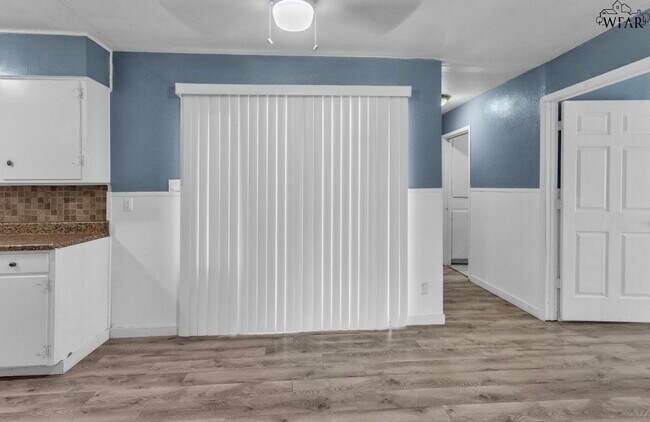 Building Photo - 2111 Allen Rd