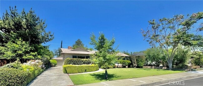Building Photo - 509 California Dr