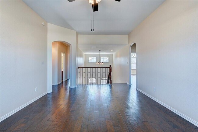 Building Photo - 2601 Mirasol Loop