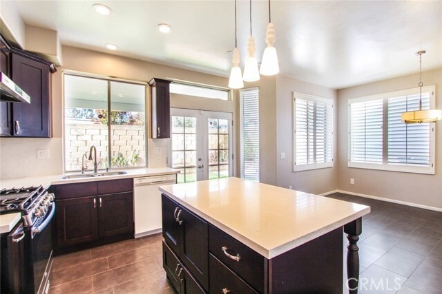 Building Photo - 655 Roscoe St