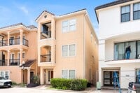 Building Photo - 7143 Laguna Villas