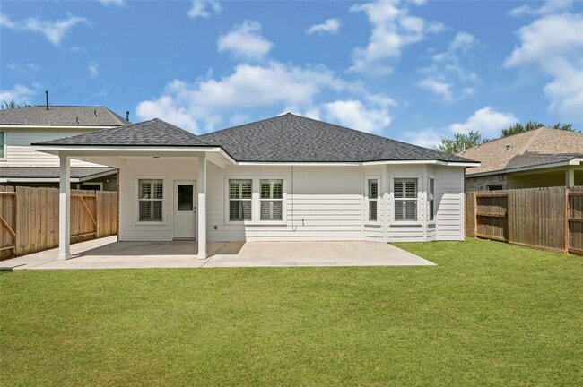 Building Photo - 8618 E Highlands Crossing