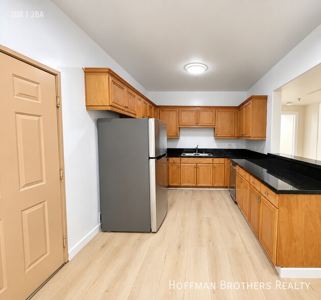 Building Photo - 10849 Fruitland Dr
