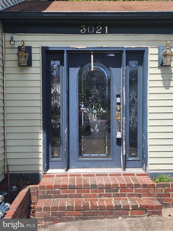 Building Photo - 3021 S Grove