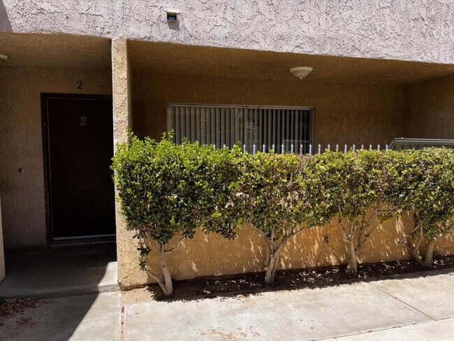 Building Photo - 120 E Ave Q7