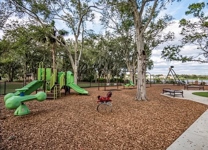 Building Photo - 6748 Waterton Dr
