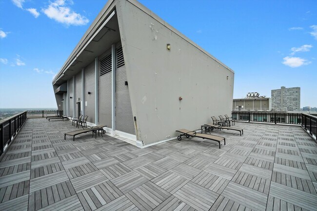 Building Photo - 3600 N Lake Shore Dr