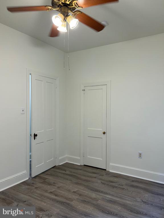 Building Photo - 206 W Gay St