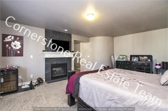 Building Photo - 10675 Abrams Dr