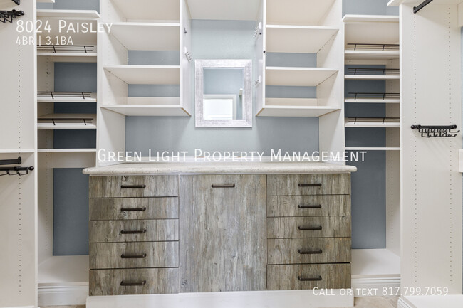 Building Photo - 8024 Paisley-
