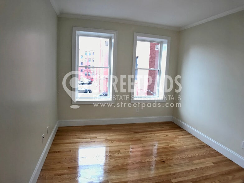 Building Photo - 201 Harvard Ave