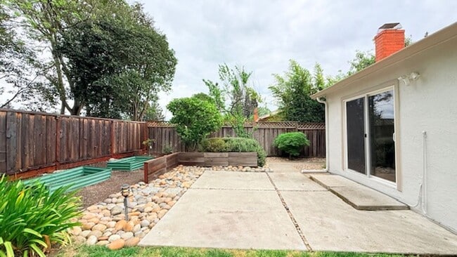 Building Photo - Charming 3BD/2BA, Single-Story, Ranch-Style Home in Broadmoor Area of San Ramon- Available NOW!
