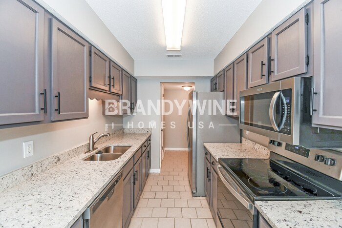 Building Photo - 11251 Windtree Dr E