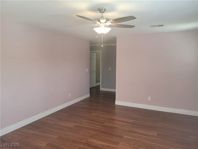 Building Photo - 11078 Village Crest Ln