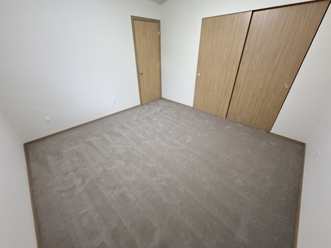 Building Photo - 414 91st Ave SE