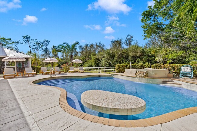 Building Photo - 15100 Sweetwater Ct
