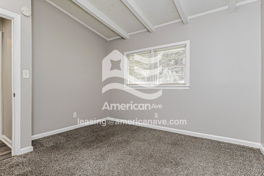 Building Photo - 4121 Calhoun Dr