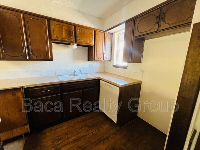 Building Photo - 2264 Donna Dr