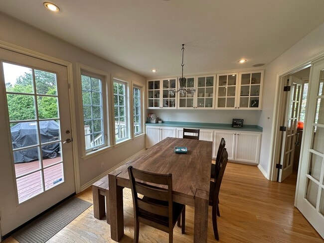 Building Photo - Briercrest ~ North Seattle Home