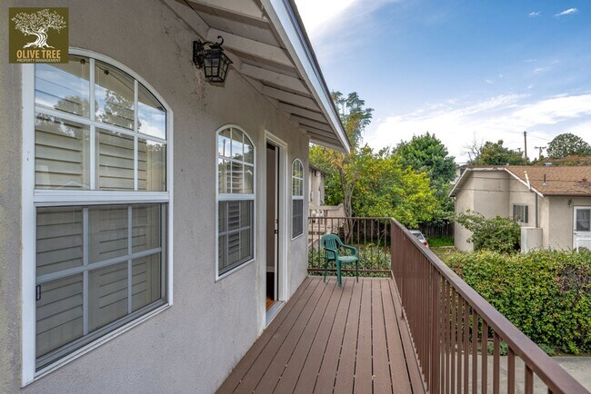 Building Photo - 194 Santa Anita Ct