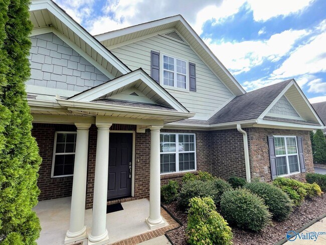 Building Photo - 57 NW Moore Farm Cir