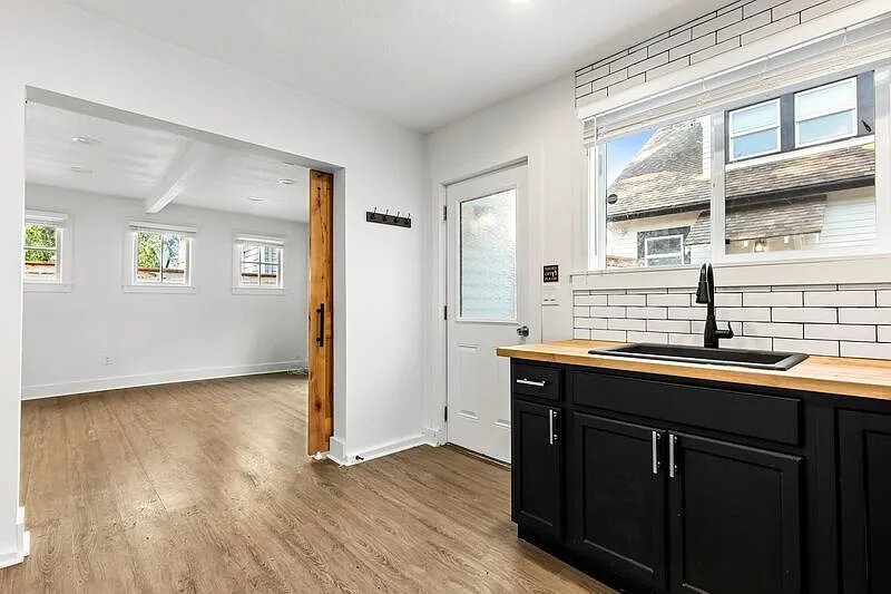 Building Photo - 6541 SE 89th Ave